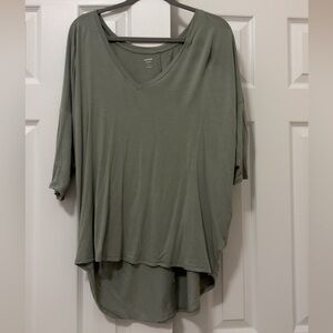 Women’s Express Relaxed Tee